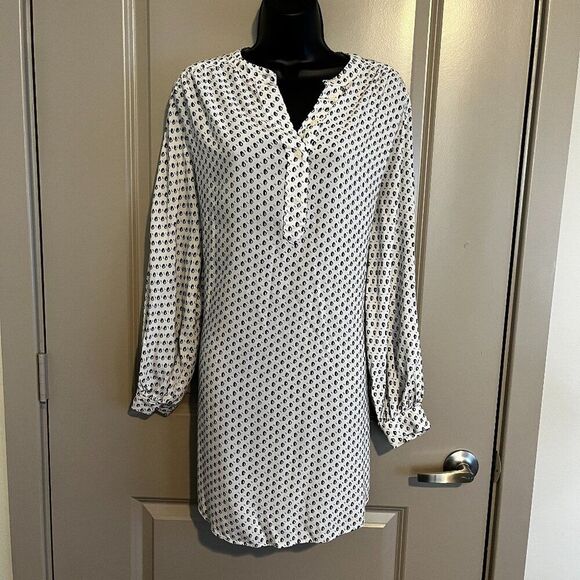 H&M Dresses & Skirts - Women's H&M Black & White LS Dress, Size 12